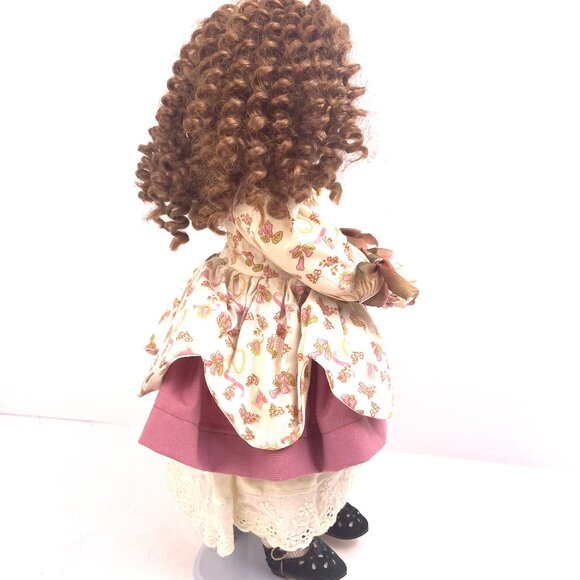 Paradise Galleries Musical Porcelain Doll 15” 1994 TC J779 with Lace Parasol - Picture 6 of 15